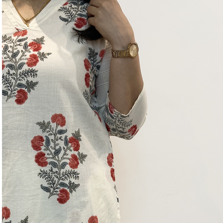 🌺 Zehra - Offwhite Red Petal Cotton Suit Set