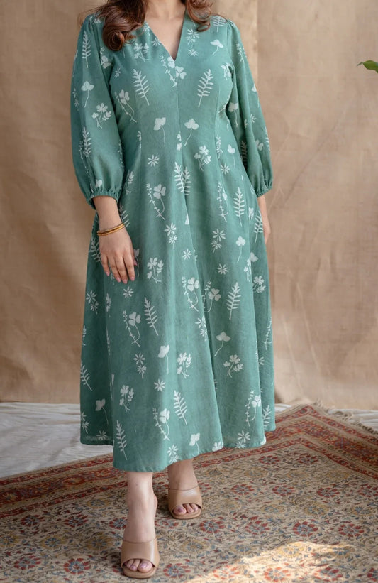 Tarini – Fern Green Dabu Print Dress