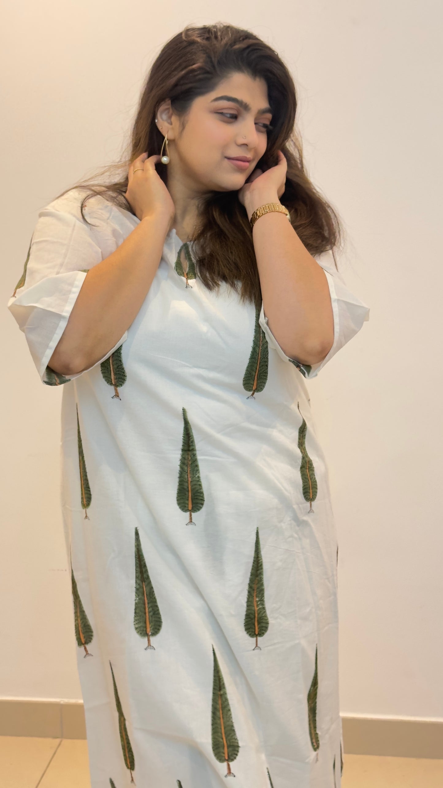 Vṛksha - White & Green Cotton Suit Set